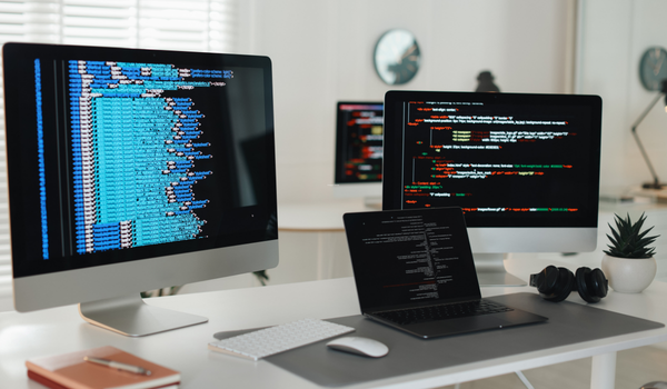 Legacy (Eski) Sistemlerin Gizli Maliyeti: Neden Yazılım Altyapınızı Yenilemelisiniz?